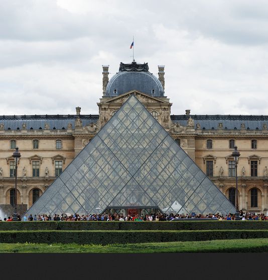 Woman in Blue Reading a Letter, Louvre, Paris