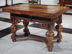Seventeenth-century Dutch draw-leaf table