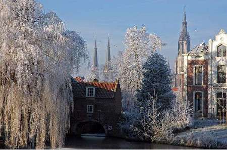 Oostpoort, Delft (photo courtesy of Pieter Haringsma)