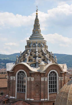 Chapel of the Holy Shroud in Turin, Guarino Guarini